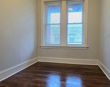 901 N Leavitt Street - Photo Thumbnail 5