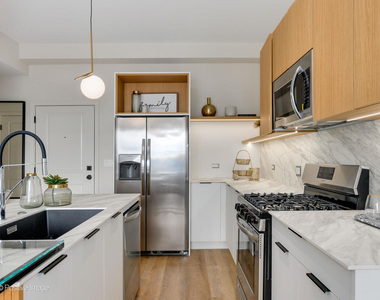 2811 Thatcher Avenue - Photo Thumbnail 5