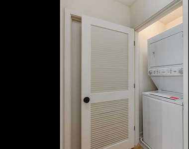 2811 Thatcher Avenue - Photo Thumbnail 18