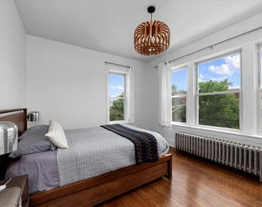 4862 N Ashland Avenue - Photo Thumbnail 6