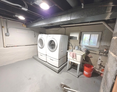 1029 S Elmwood Avenue - Photo Thumbnail 12