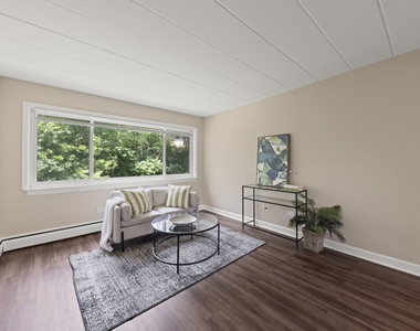 1307 College Avenue - Photo Thumbnail 7