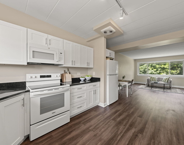 1307 College Avenue - Photo Thumbnail 1