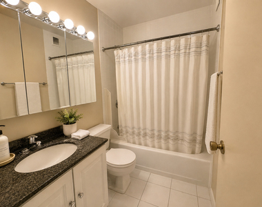 1636 N Wells Street - Photo Thumbnail 7