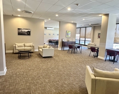 1636 N Wells Street - Photo Thumbnail 10