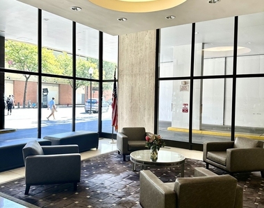 1636 N Wells Street - Photo Thumbnail 1