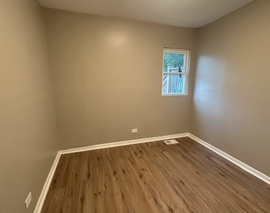 1201 W 110th Place - Photo Thumbnail 2