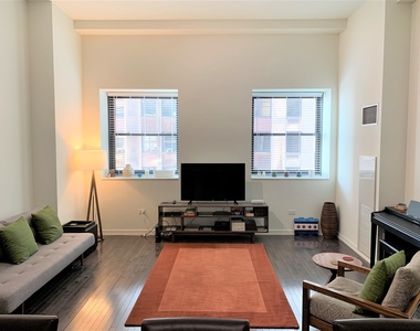 6 N Michigan Avenue - Photo Thumbnail 1