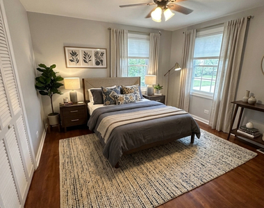 6525 N Kedzie Avenue - Photo Thumbnail 2