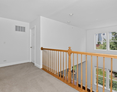 207 Tanglewood Drive - Photo Thumbnail 11