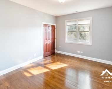 1437 E 65th Place - Photo Thumbnail 7