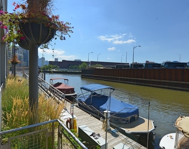 900 N Kingsbury Street - Photo Thumbnail 27