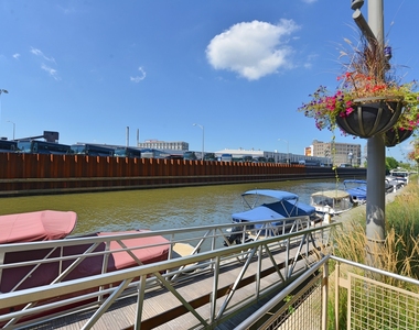 900 N Kingsbury Street - Photo Thumbnail 26