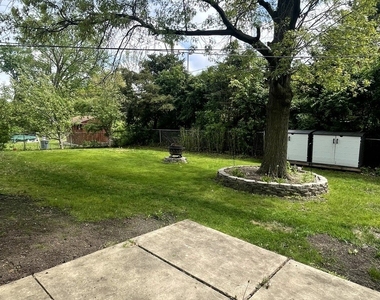 2s525 Lloyd Avenue - Photo Thumbnail 28