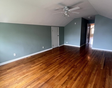 2s525 Lloyd Avenue - Photo Thumbnail 25
