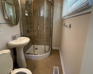 2s525 Lloyd Avenue - Photo Thumbnail 21
