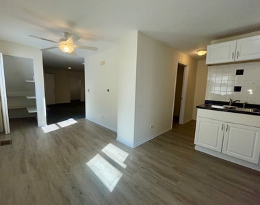 1925 Grey Avenue - Photo Thumbnail 8