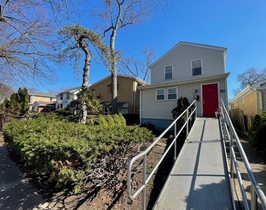 1925 Grey Avenue - Photo Thumbnail 1