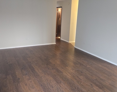 8655 1/2 W Foster Avenue - Photo Thumbnail 5