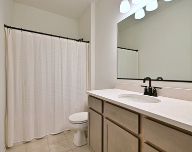 311 Dennis Lane - Photo Thumbnail 17