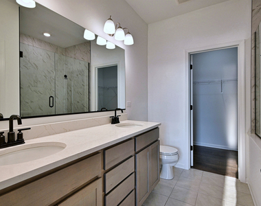 311 Dennis Lane - Photo Thumbnail 21