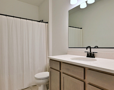 311 Dennis Lane - Photo Thumbnail 16