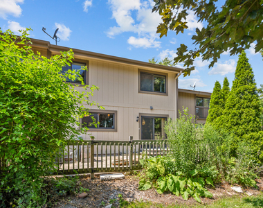 713 Acadia Court - Photo Thumbnail 24