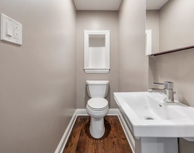 713 Acadia Court - Photo Thumbnail 13