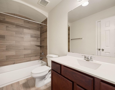 32659 Timber Point Drive - Photo Thumbnail 14