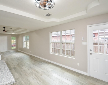 18910 Reynolds Park Drive - Photo Thumbnail 12