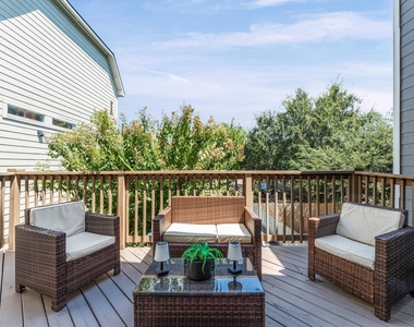 2201 Crocker Street - Photo Thumbnail 15