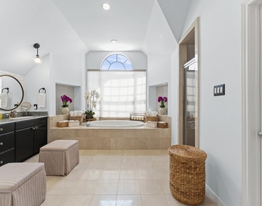 2201 Crocker Street - Photo Thumbnail 24