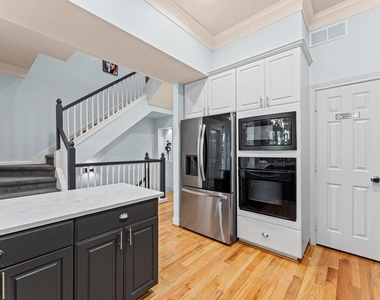 2201 Crocker Street - Photo Thumbnail 11