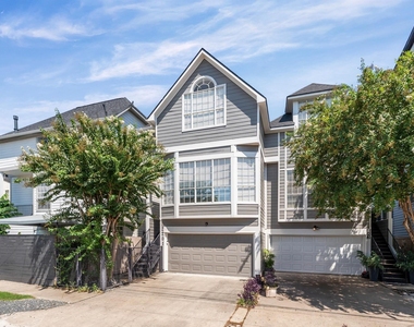 2201 Crocker Street - Photo Thumbnail 2