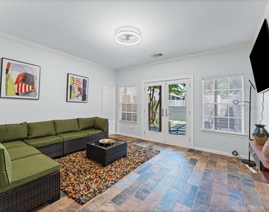 2201 Crocker Street - Photo Thumbnail 26