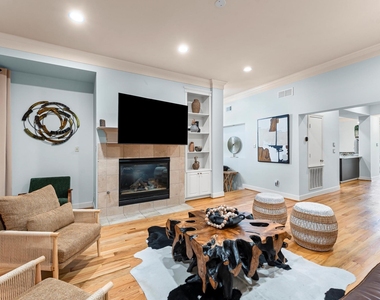 2201 Crocker Street - Photo Thumbnail 7
