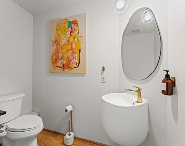 2201 Crocker Street - Photo Thumbnail 16