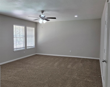 592 River Plantation Drive - Photo Thumbnail 12