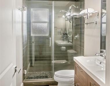 210 Marathon Street - Photo Thumbnail 9