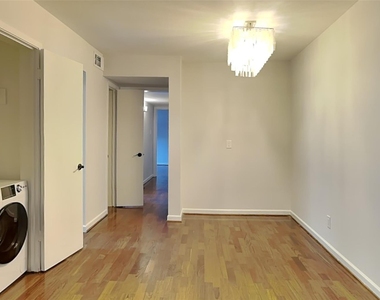 505 Westcott Street - Photo Thumbnail 6