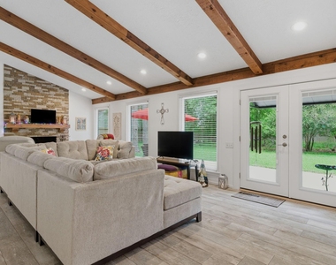 11830 Cranberry Lane - Photo Thumbnail 7