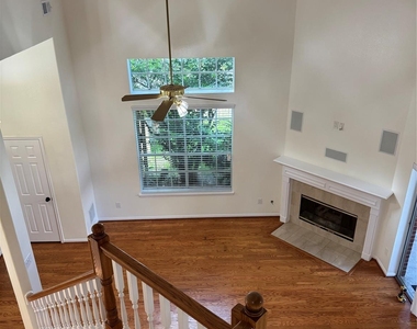 210 Indian Summer Court - Photo Thumbnail 3