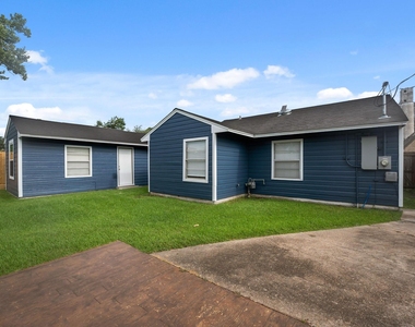 6421 Teluco Street - Photo Thumbnail 24