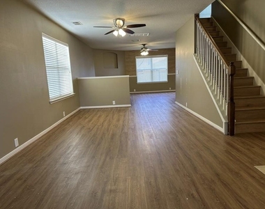 17438 Ivy Stream Drive - Photo Thumbnail 3
