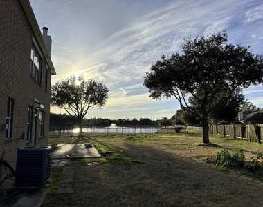 17438 Ivy Stream Drive - Photo Thumbnail 2