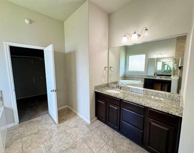 28943 Grand Teton Court - Photo Thumbnail 23