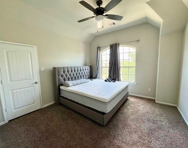 28943 Grand Teton Court - Photo Thumbnail 31