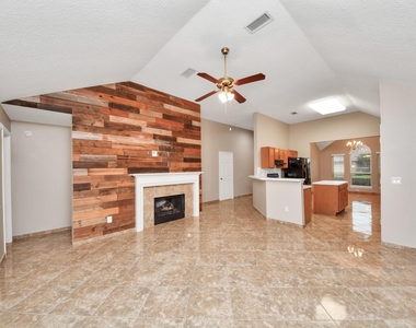 3003 Silver Spur Drive - Photo Thumbnail 11