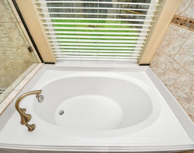 3003 Silver Spur Drive - Photo Thumbnail 28