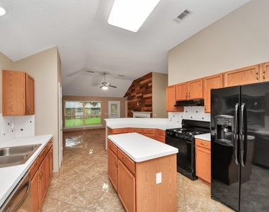 3003 Silver Spur Drive - Photo Thumbnail 17